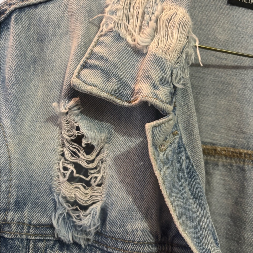SHEIN Distressed Light Blue Jean Jacket - Picture 4 of 8